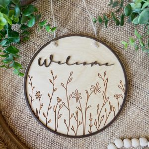 Pretty Wildflower Front Door Welcome Sign, Engraved Flowers with 2nd Layer, Floral Wood Hanging Porch, Gift for Home Housewarming Apartment